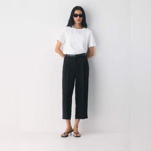 ARITZIA Dark Greige Cropped Crepette Minimalist The Effortless Pants Size 00